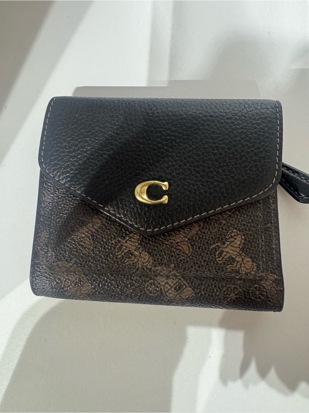 Coach Black Pebbled Leather & Brown Signature Envelope Wallet with Gold 'C' - Picture 2 of 4